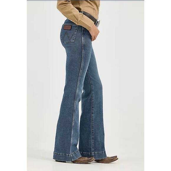 Wrangler Retro High rise Trouser Jean - Picture 2 of 7